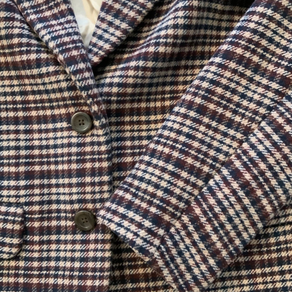 Blazer - Picture 3 of 3